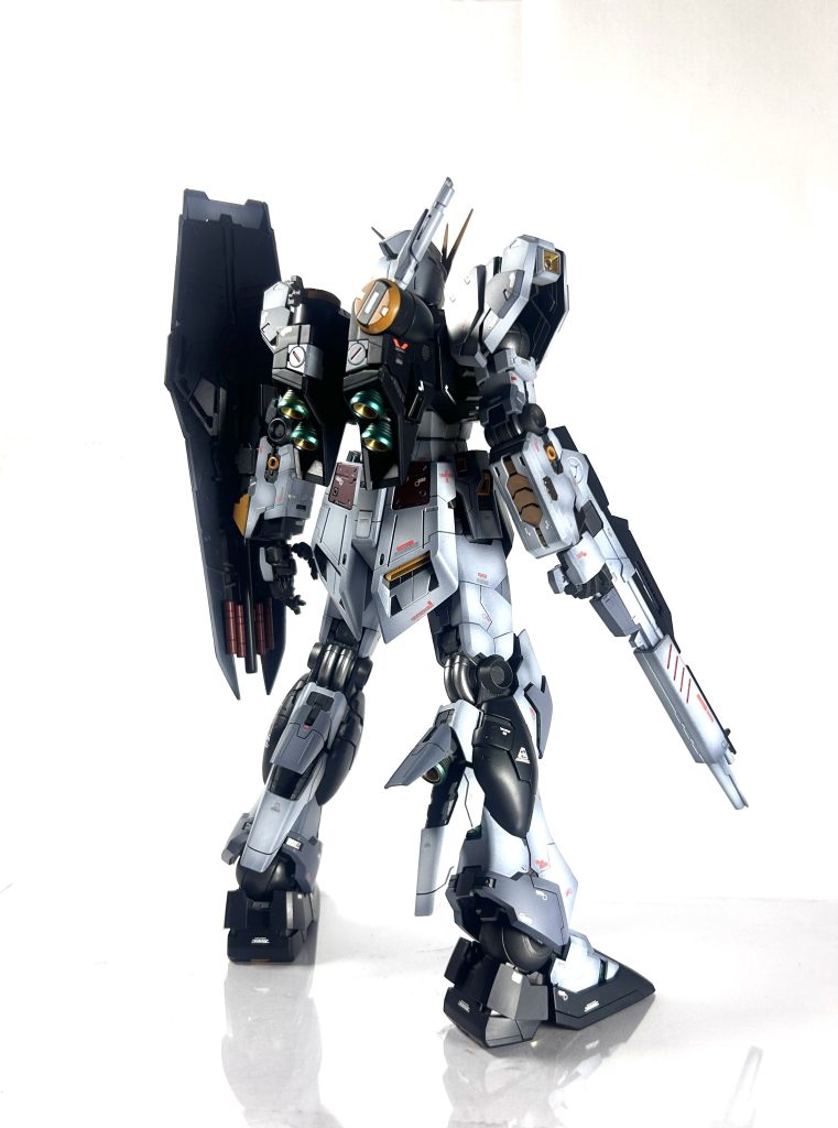 バックショット今作もバーニアに力入れました