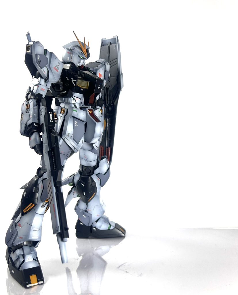 素立ちからグレーのアレンジは元からされていたので、色味だけ自分好みの濃いグレーに変更しました。