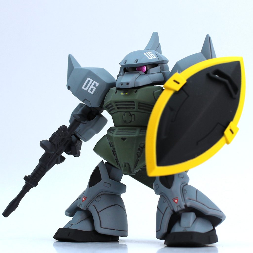 EXパーツに高機動型バックパック、キャノンパックも付属しますので、もう1体買って高機動型ゲルググも作りたいです。キャノンはヘッドを作るのが面倒なので悩み中です。