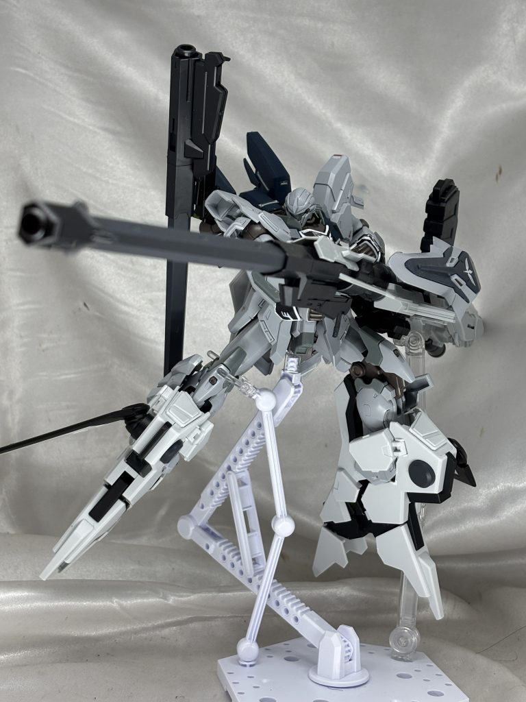 シナンジュスタイン高機動及び長距離射程特化型