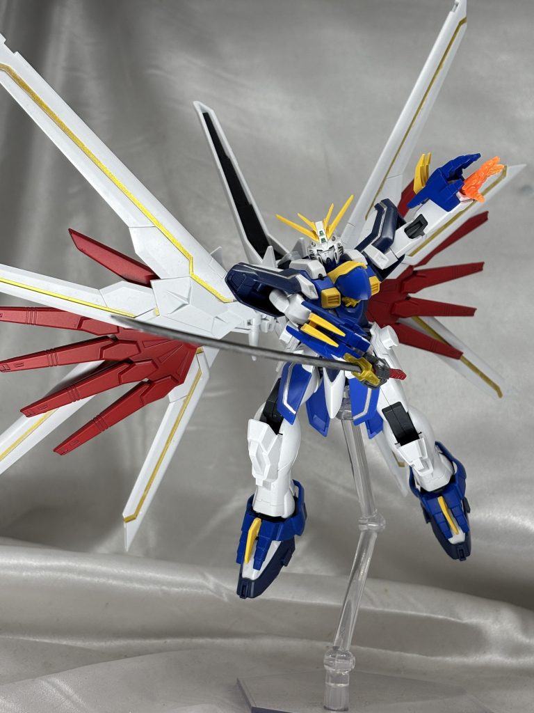 背中のわっかも赤いものにしたかったのですが、そもそもわっかパーツがないので再現はできませんでした。徒手空拳で戦う奴ってあの大会割と少ない気がするので刀は標準武装です