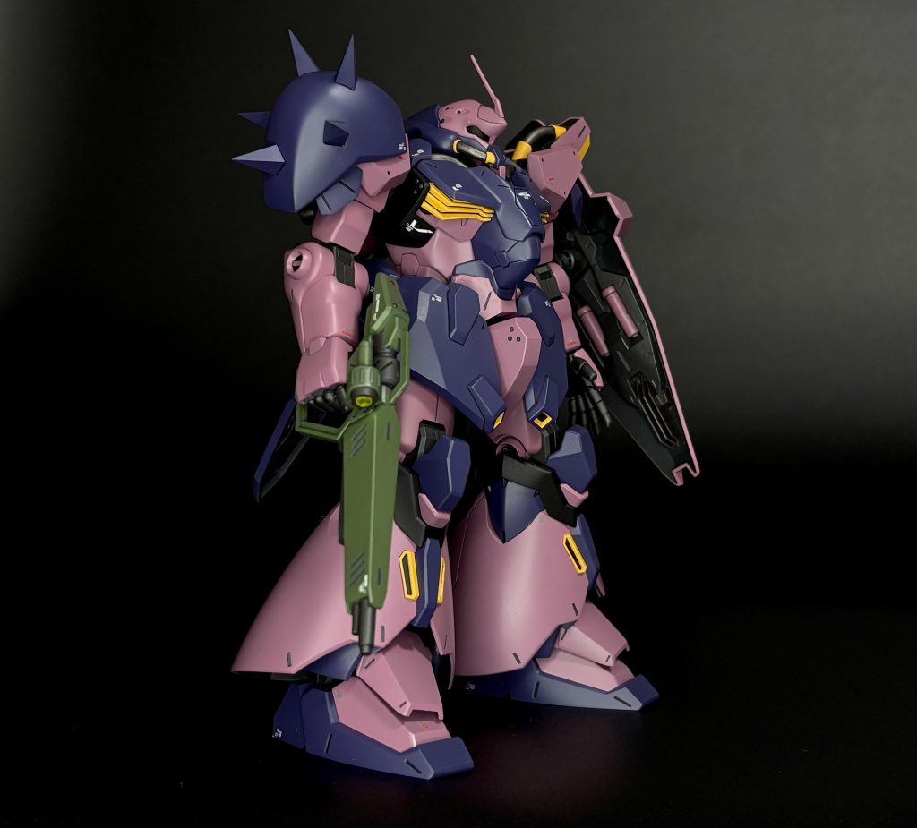 ビームライフル込みで遠景から。設定色よりかなり濃いめの緑にしましたが、本体との色のバランスは結構好きな感じに仕上がって満足してます(iori_sei)