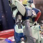 やっと上半身の改修が終わりました。肩:筋彫りと市販パーツでディテールアップしまし[…]