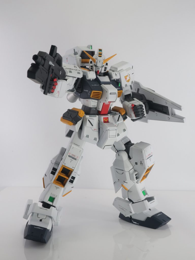 ビームライフルの構え