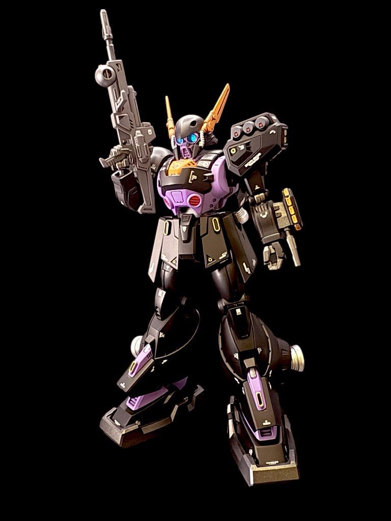 式典用の脚部パーツを装着。なかなかカッコイイです✨