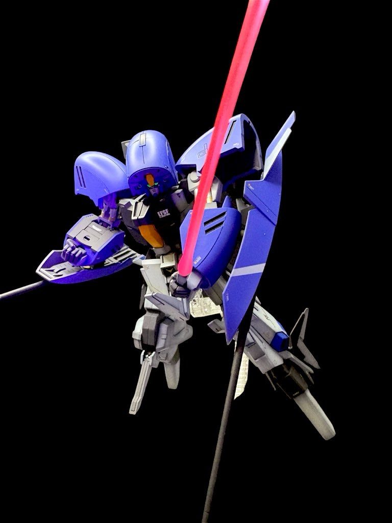 制作に使用した顔は旧HGガンダムMK-2です