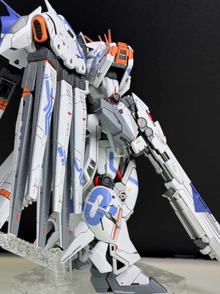 九龍カラー　Hi-νガンダム–5枚目/制作者：まきお