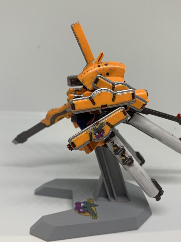 マーキングはガンダムデカールDX9のを使ってます。