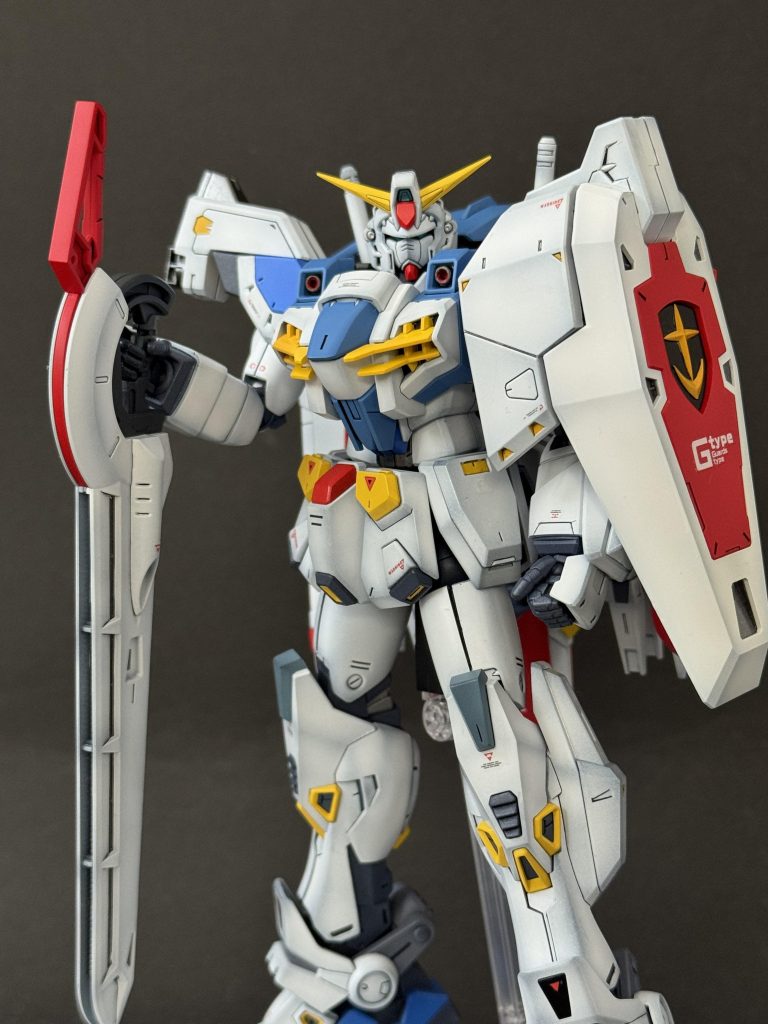 黄色の部分塗装は漫画を参考にしてます。マルチブルビームウェポンが漫画よりも短い気がする。固定出来なくなるけど、もうちょっと長さが欲しかったな