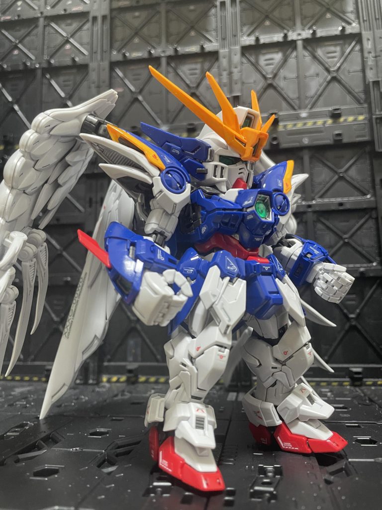 写真では目立たないですが、まあまあムラがあります😅特にアンテナ部😓筆塗りで全塗装される皆様のことを尊敬いたします🫡