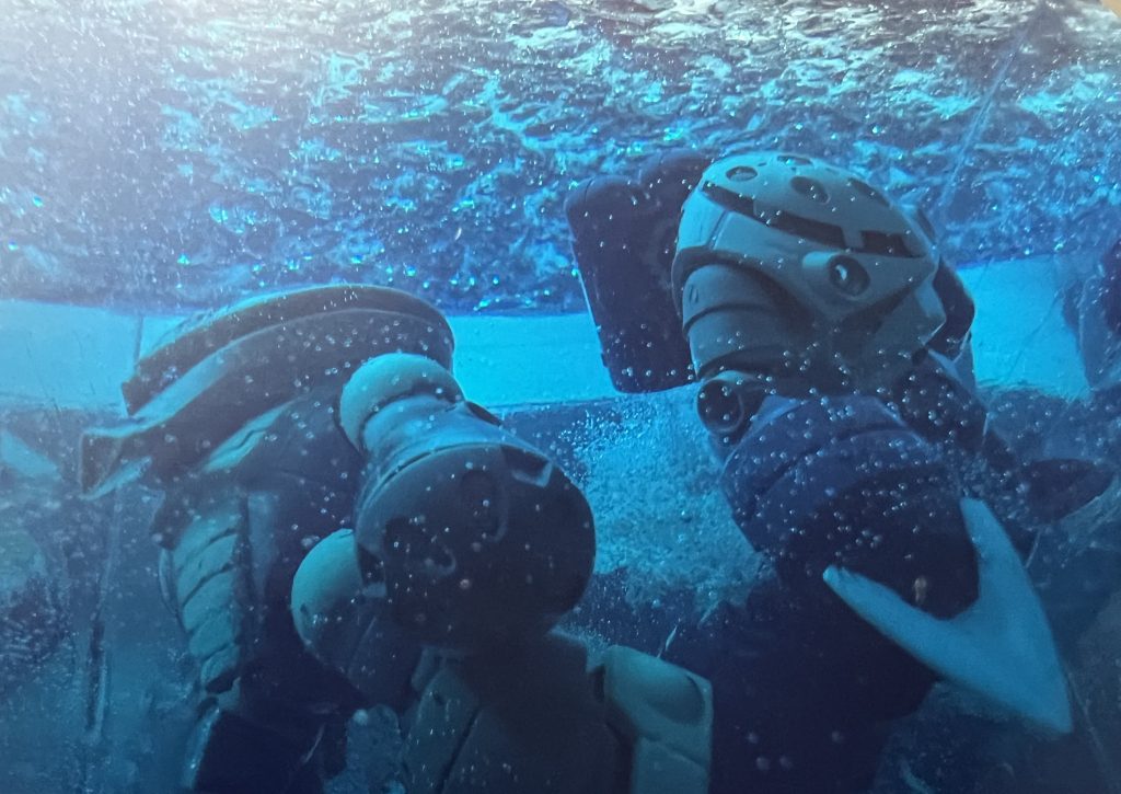 モビルスーツアンサンブル 水中ジオラマ(ワイヤレスLED発光つき)–2枚目/制作者：ガシャポン魂