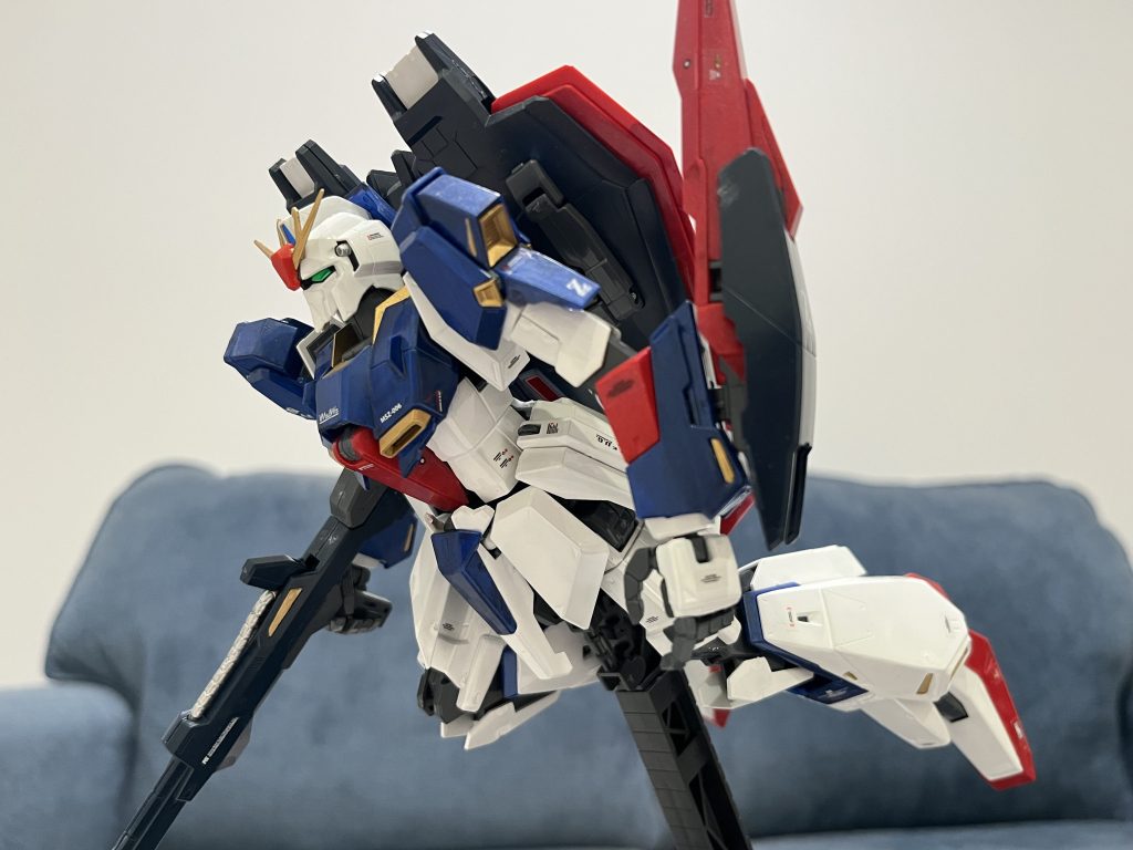 角度を調整してウイングゼロのような出撃シーンもできるのは楽しかったです。