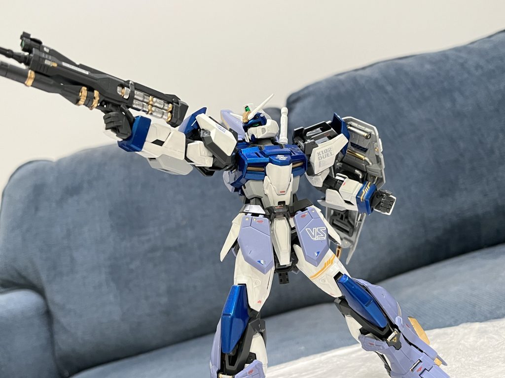 劇中では存在しなかった設定ですが、フルアーマーより機動性を重視して追加装甲を最小限にしたプランです。