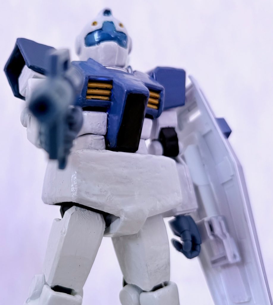 GMの場合、ゴーグル顔ゆえかアングル一つ違うだけで、マヌケな印象になるので撮り方が難しい(gundam-kao9)