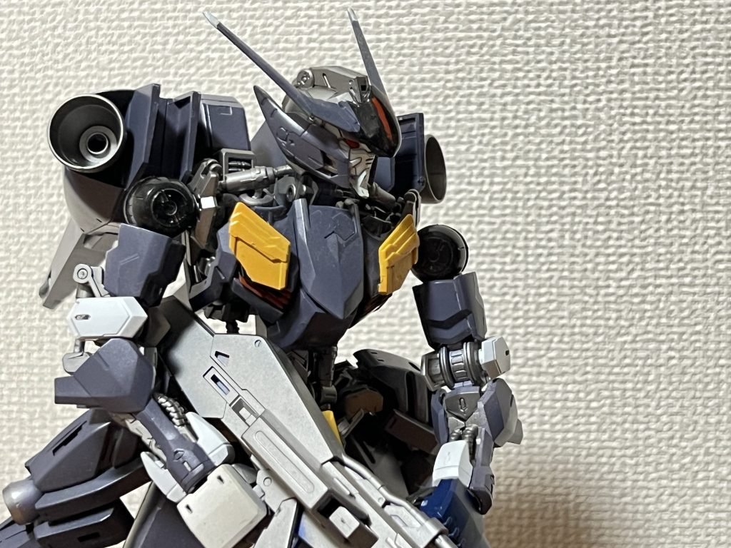 バルバトスの素体がかっこいいのと、ファラクトとバルバトスの持つ得体のしれなさがマッチしたと思います。デカール貼れればよかったけど、これはこれで。&nbsp;でも見立てで作った割になかなかうまくね笑考えるより先に手を動かすといいかも〜。