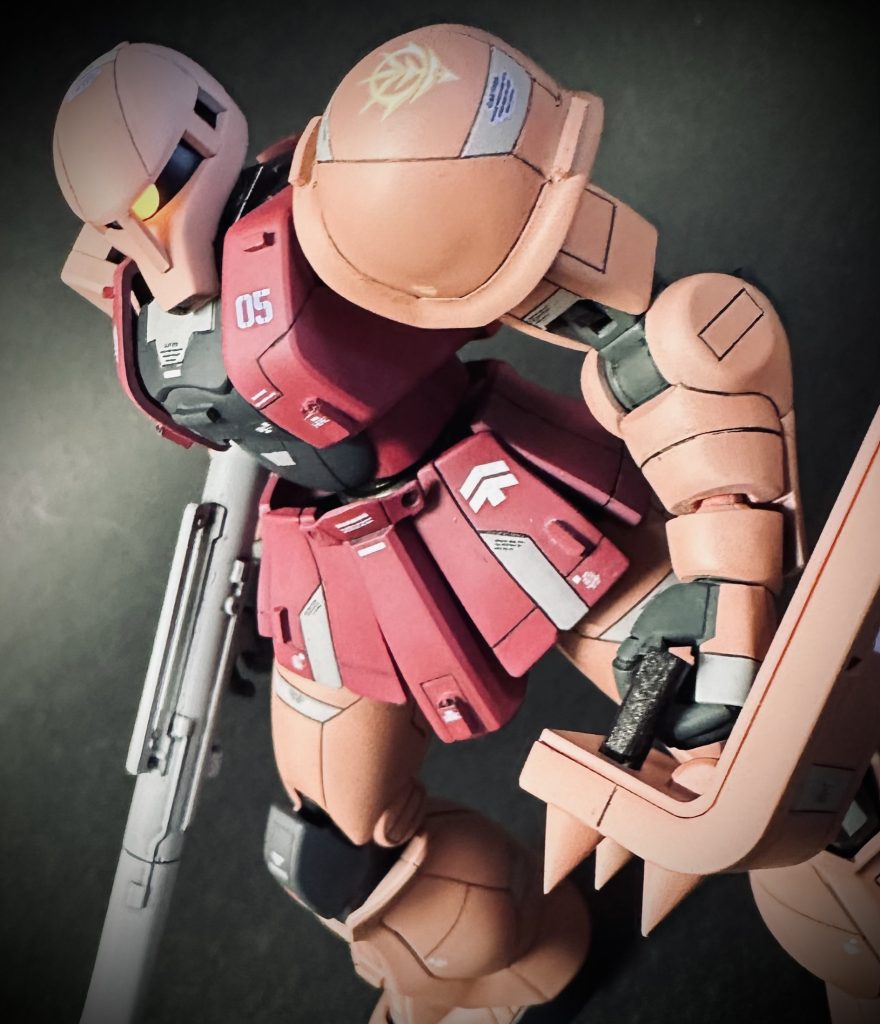 初めてモノアイを蛍光色+UVライトで光らせてみました、これはこれで手軽なのにカッコいい♪