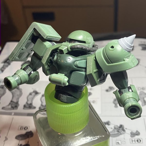 GQザク、製作開始٩( 'ω' )وパチ組みしてからのザクぽくしたい所に手を加えていきました(ザクなのにザクぽくとは　🤣)ショルダーのスパイク変更、シールド延長胴体の動力パイプは一本にしてバックパックをザクⅡのものかに頭部もザクⅡに変更小顔過ぎるんですよねーGQのはσ(^_^;)&nbsp;次は足廻りをやっていく予定&nbsp;（3枚目）