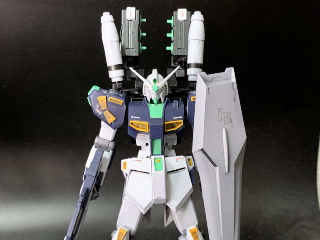 使用キットはEGνのほか、オプションパーツセット(フィンファンネル、パワードアームズパワーダー)、ビルダーズパーツ(ファンネル)、市販のディテールアップパーツとジャンクパーツで形にしました。