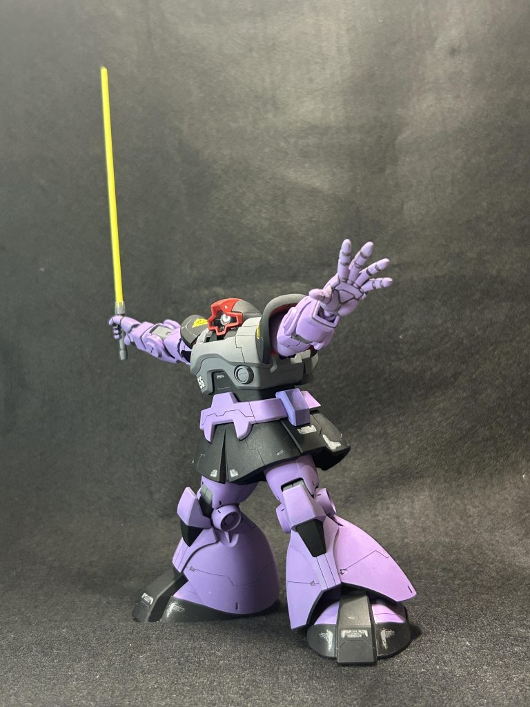 この平手パーツが素晴らしい！おそらく厳密には少し大きいんだけど、そのケレン味でポーズが決まる！(gandam-hand1)