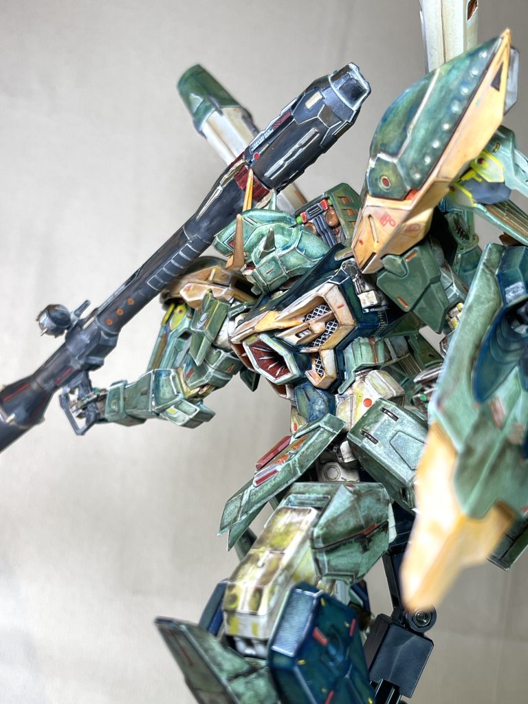 全体がかすれた感じになる様にしてあります。