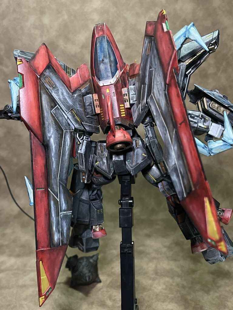 背面の羽はなかなか好きに塗れました。