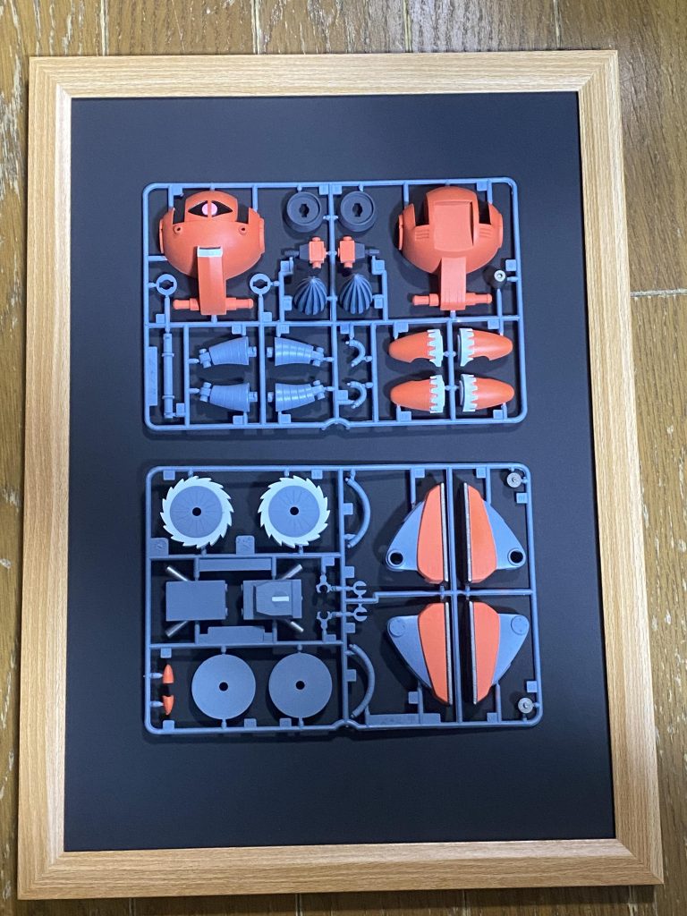 額縁に入れて飾るのもお洒落ぽくて良いかもです。