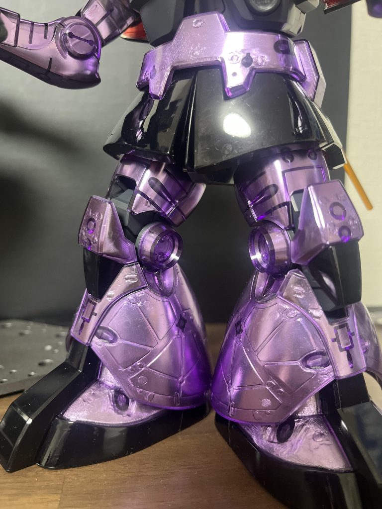 パーツの裏面の荒さが目立ちますね、ディテールも際立ちますが、、、