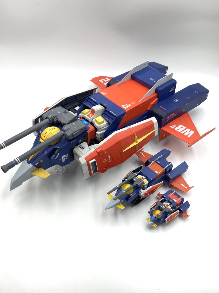 ついでにメガサイズも引っ張り出しましたが、デカさに圧倒され1/144が全く存在感消されてしまいます。