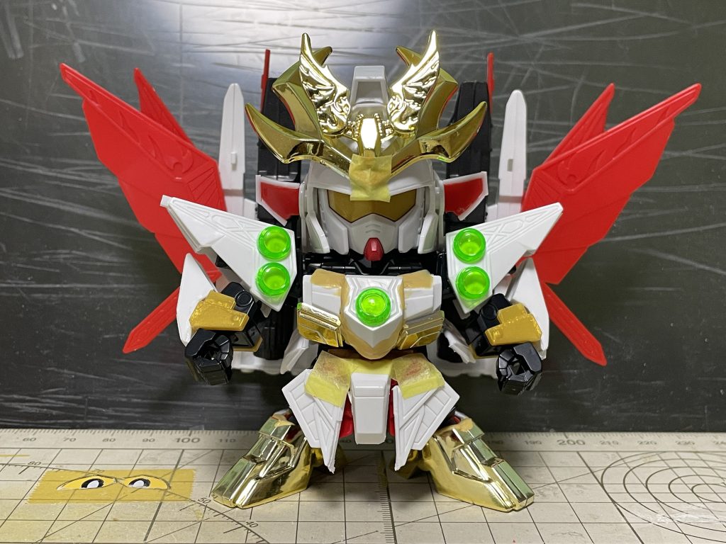 武者頑駄無に元キットを貼り付けてます。ここからバランス調整しています。