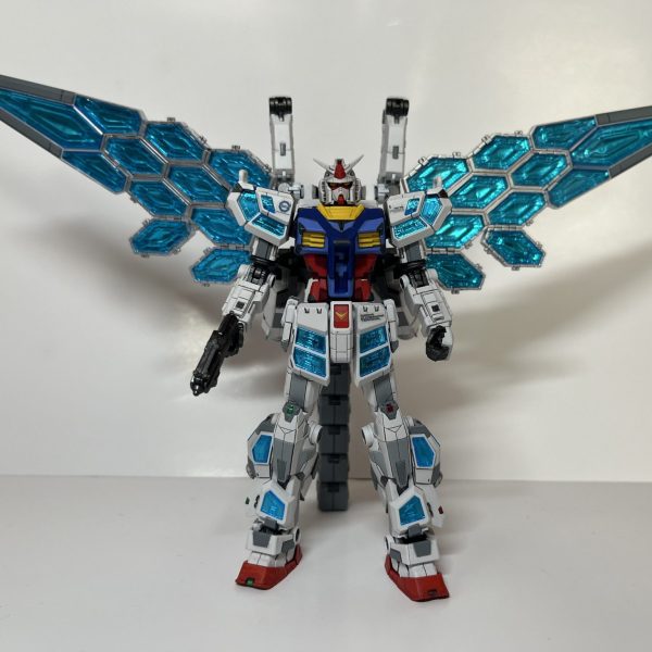 30数年ぶりの塗装！　万博ガンダム