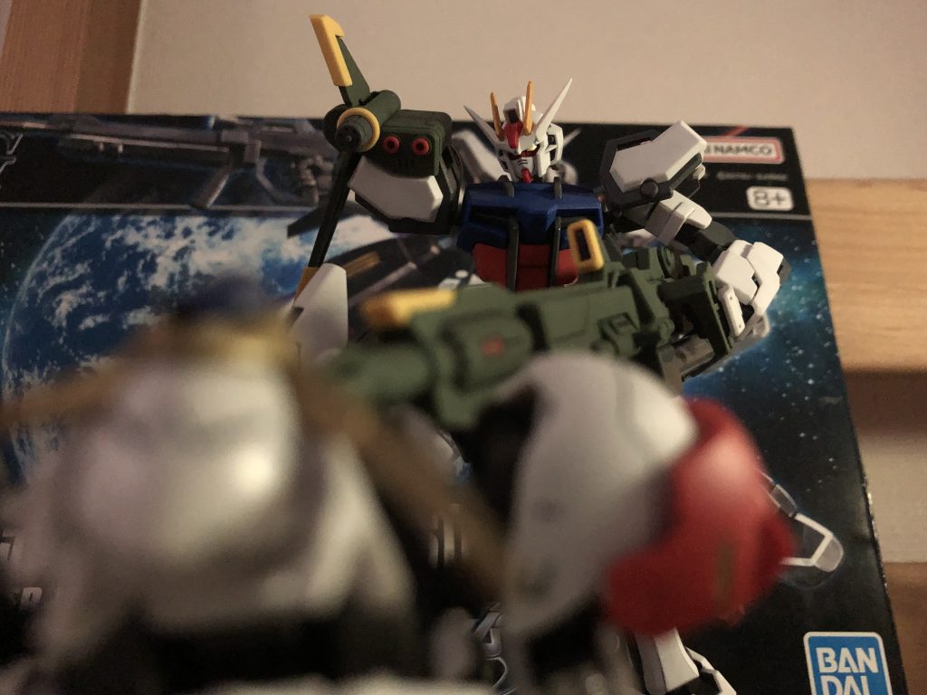 バクゥ戦でゼロ距離アグニを発射する直前のシーンを意識して撮ってみました、無加工の写真でここまで目を光らせるのは正結構頑張った方だと思います😤それはそれとしてHGのバクゥ再販してくれませんかね...（撮影協力：T華団の某MS）