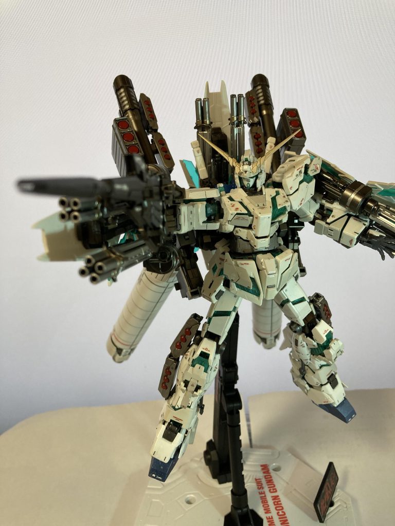 RGフルアーマーユニコーンガンダム–2枚目/制作者：イワシ