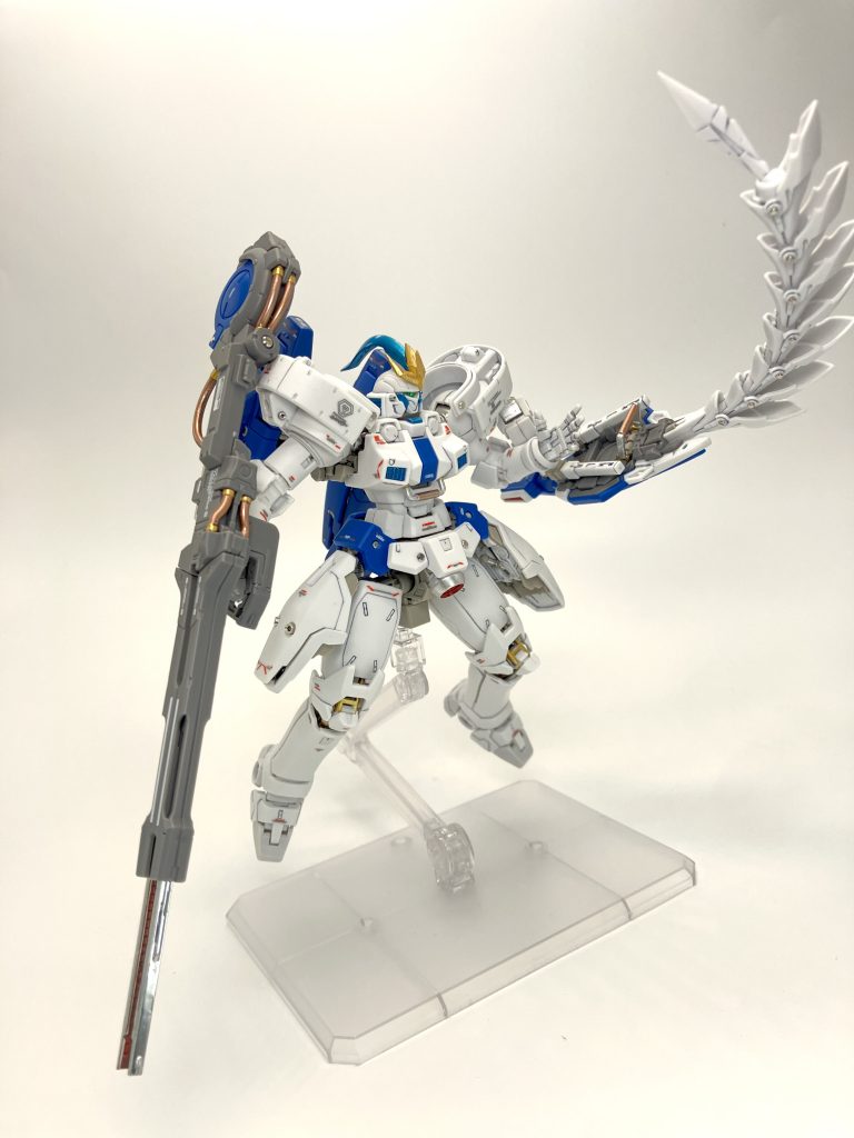 各関節を中心にメタリックマーカーで🥰 トールギスも機械で出来たロボット🤖ですし🍣🥴