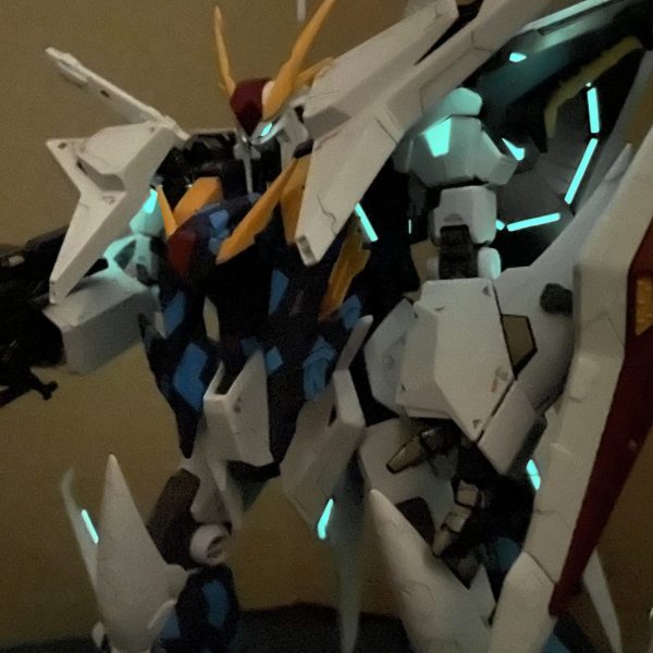 クスィーガンダム