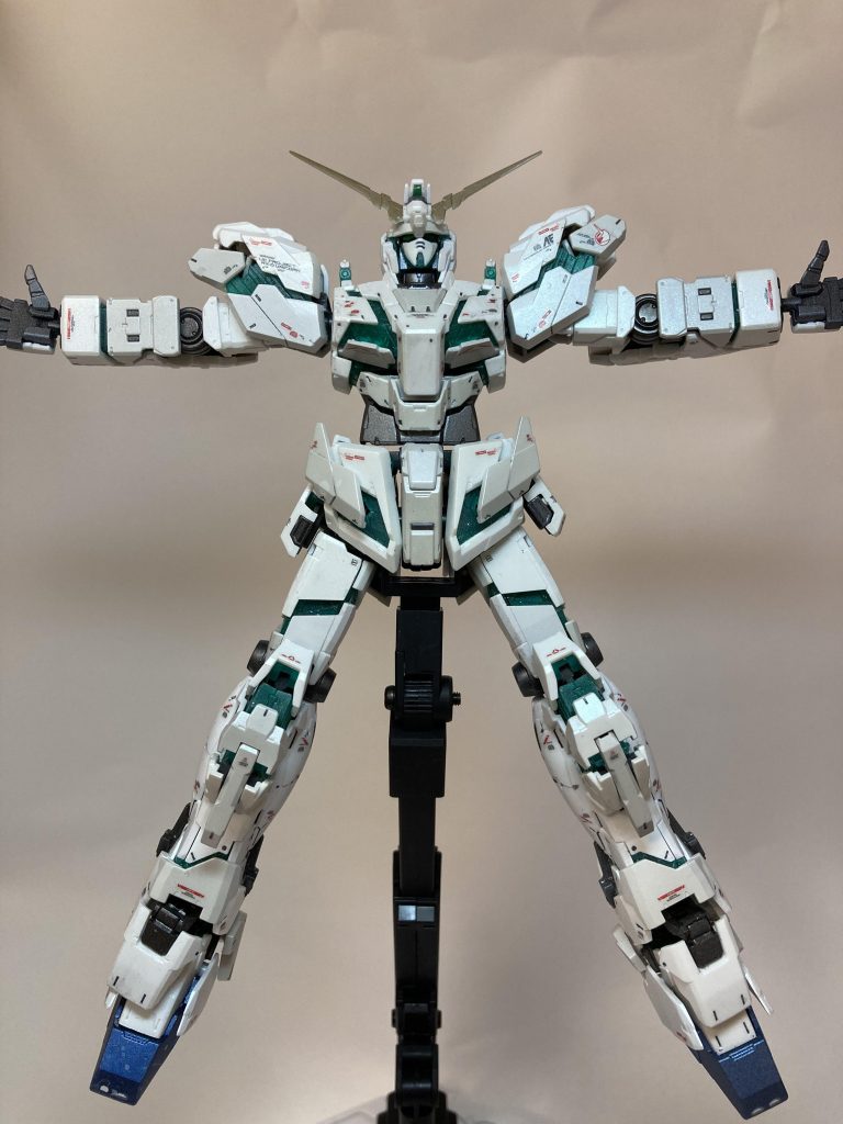 RGフルアーマーユニコーンガンダム–4枚目/制作者：イワシ
