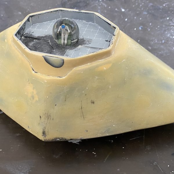 前回投稿したクロスボーンガンダムX3とセットにする予定のエレゴレラを製作中です。なんか汚いオムライスみたいで面白いですね。（2枚目）