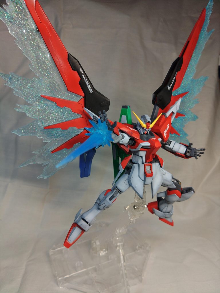 ハンドパーツとパルマフィオキーナエフェクトパーツは制作中に全部無くしたので、急遽MSGのハンドパーツに置き換えてます。そのためパルマフィオキーナがとっても貧相ここだけ作り直したい