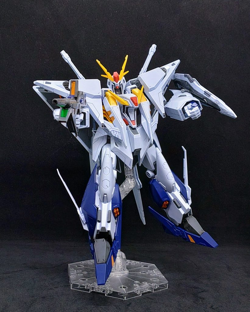 ビーム・ライフルを構えて1枚