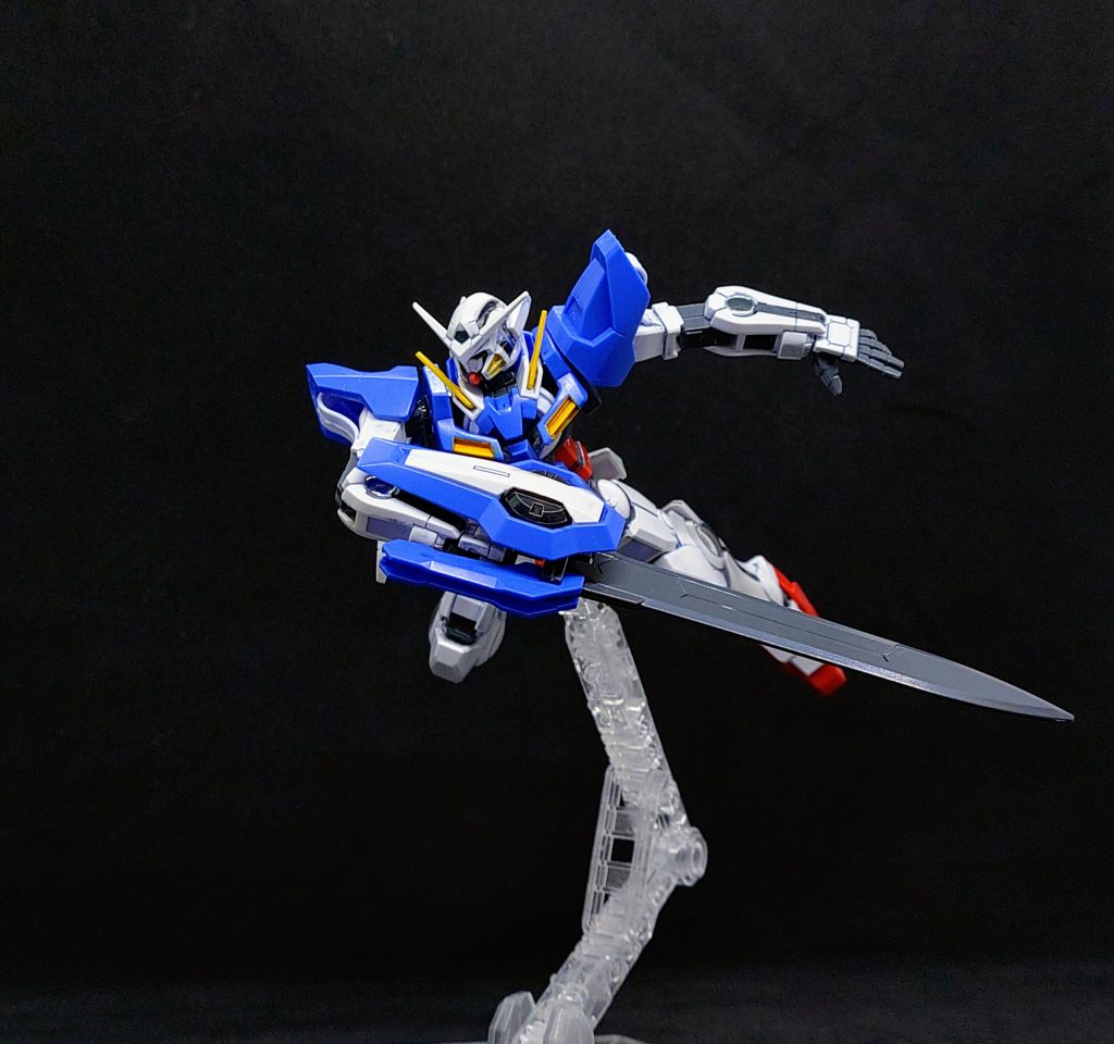 GNソードを構えて1枚デカい剣は見栄えがかなり良い&nbsp;