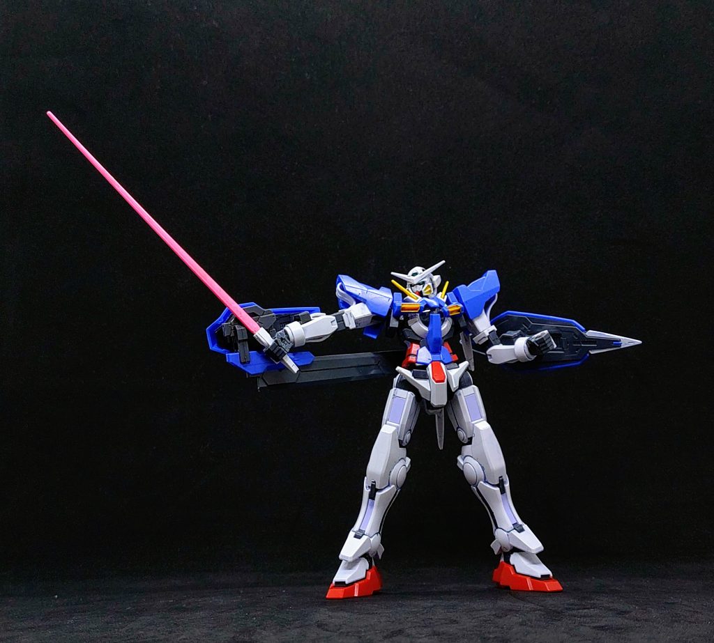 GNビームサーベルを構えて1枚OPの1枚風に