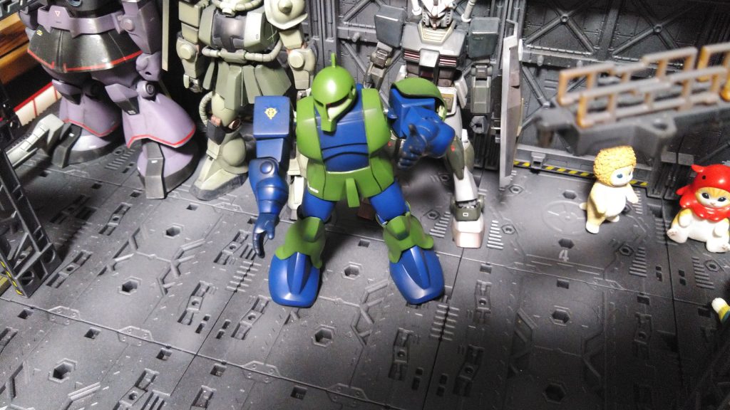 旧ザク　1/144–6枚目/制作者：ミドボン