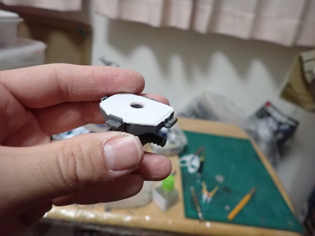 クスィーガンダム–3枚目/制作者：アンジェロのプラモデル工房