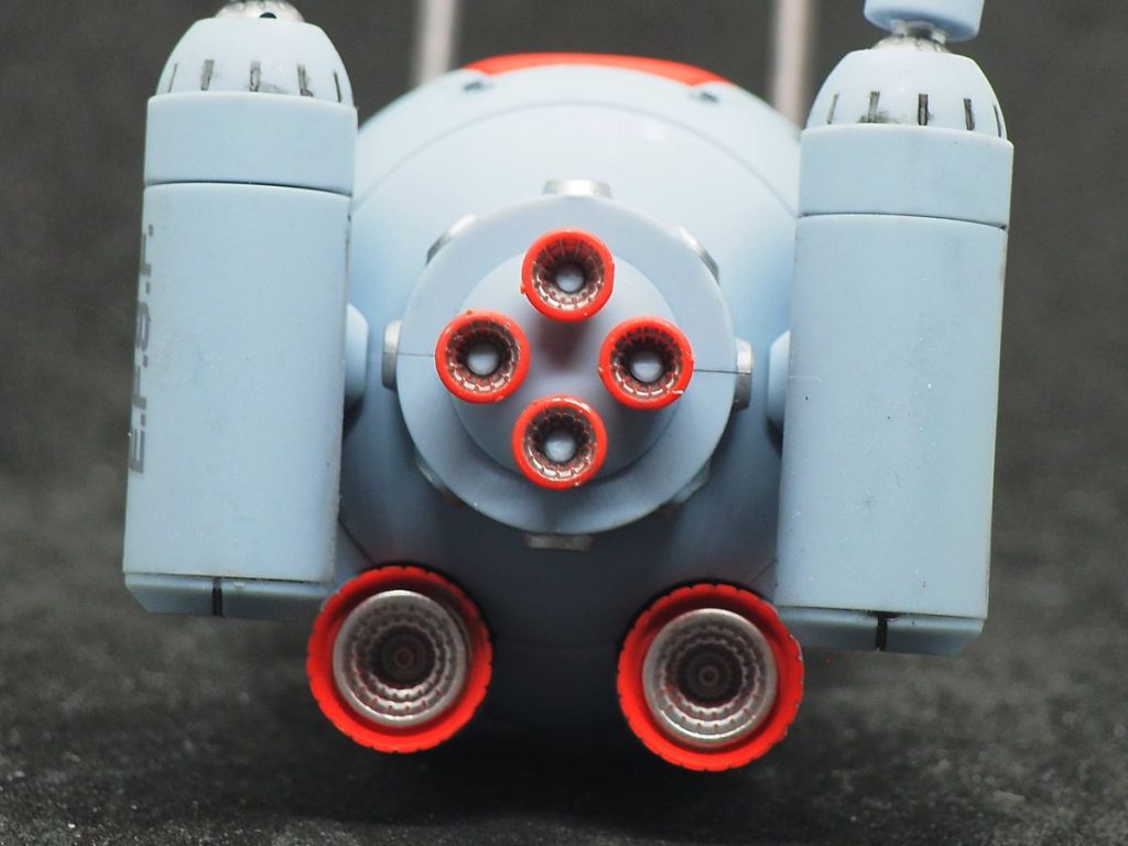 一号機もですが、バーニアの内部はジェラルミンで塗装しています(gundam-kao6)