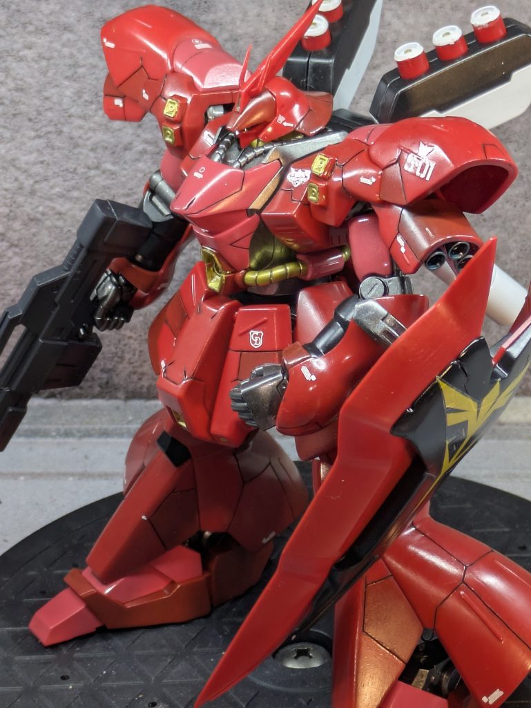 HGサザビー全塗装&スジ掘り追加