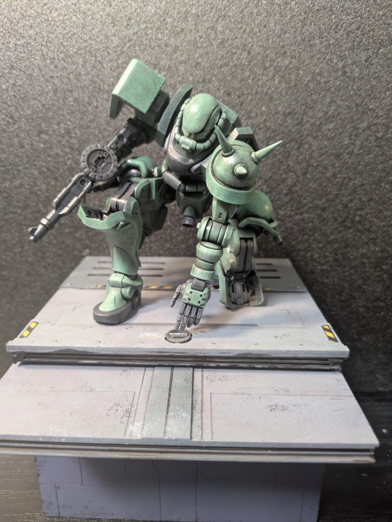 ベースは、ゲートを模して作りました。TVで確認し、TVっぽいようにしました。GQ版とファースト版、両方確認しましたが、GW版は、ちゃんとファースト版に準拠したデザインになってて、さすが！と思いました。