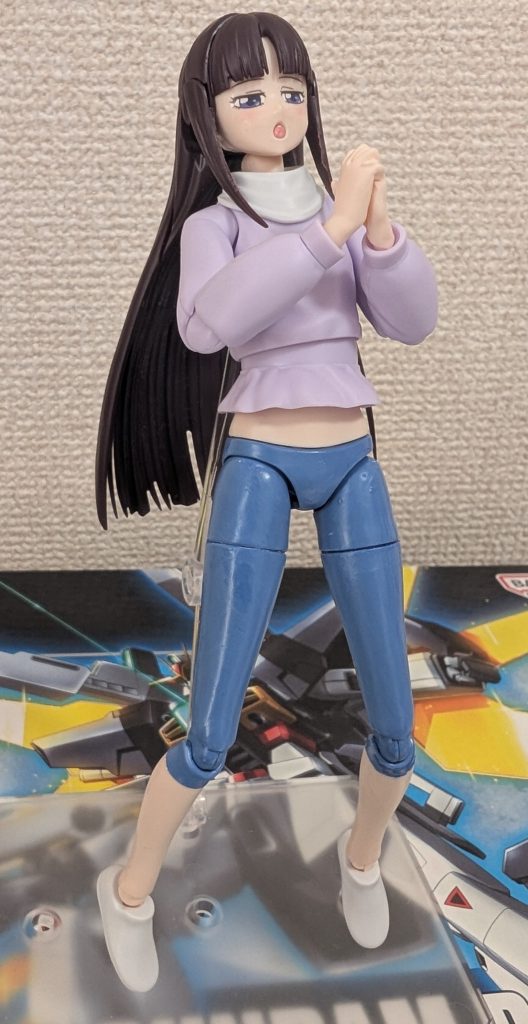 祈り手にして宙に浮かせます。