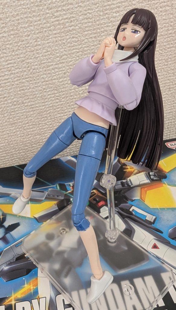 このポーズも「エ〇イ」ですね・・・(;^ω^)