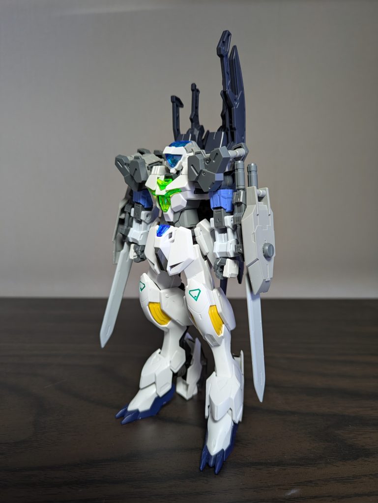 バルディス(先行量産型、近接特化装備)