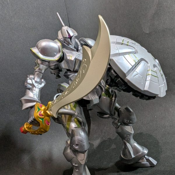 ギャンGQ with 七宝のナイフ