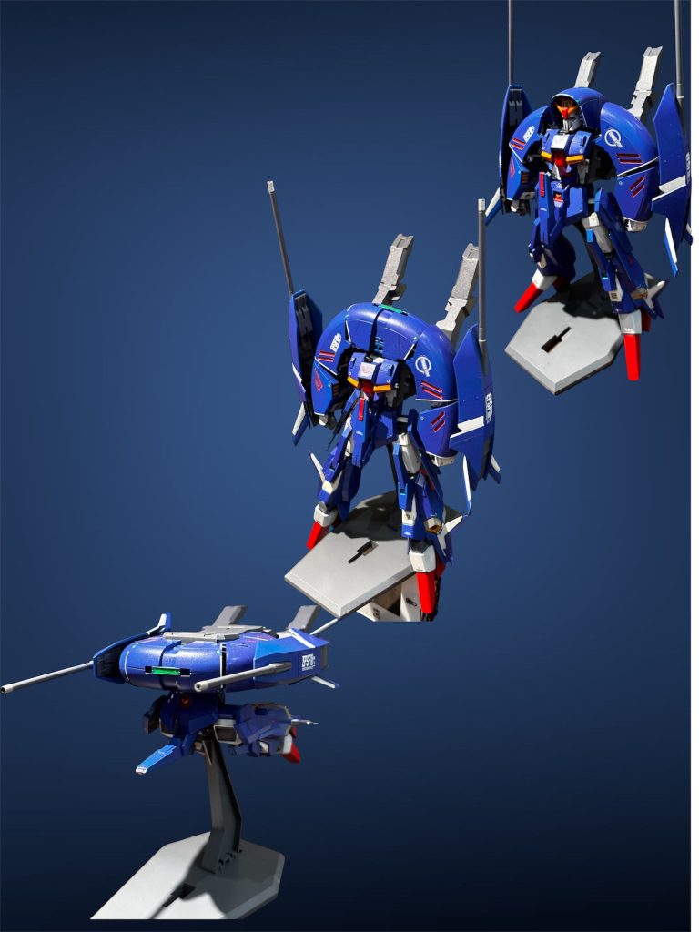 変形シークエンス。イマイのバルキリー四段変形セットのパッケージイメージです。（古い❗️）